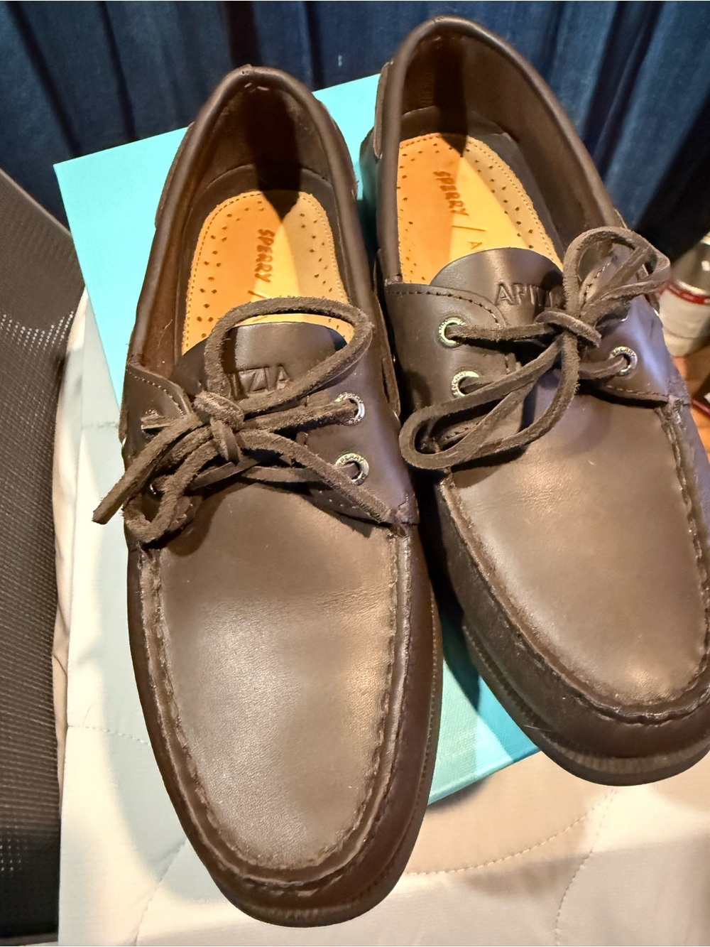 Aritzia Sperry Brown Leather Boat Shoes sz9